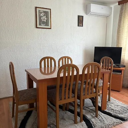 Dom wakacyjny Dijanin