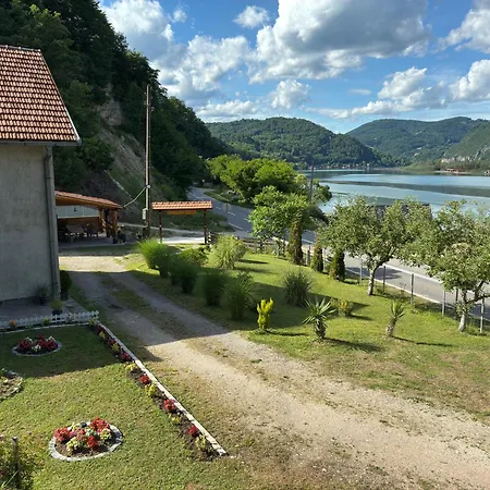 Dijanin Holiday home Zvornik