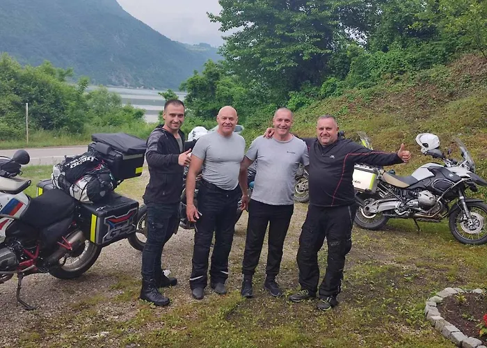 Сasa de vacaciones Dijanin *